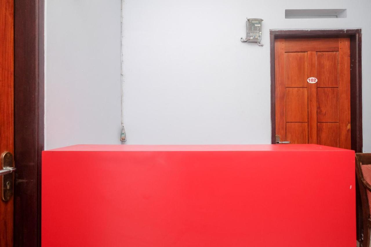 Reddoorz At Lapangan Bandara Sam Ratulangi Manado Ξενοδοχείο Εξωτερικό φωτογραφία
